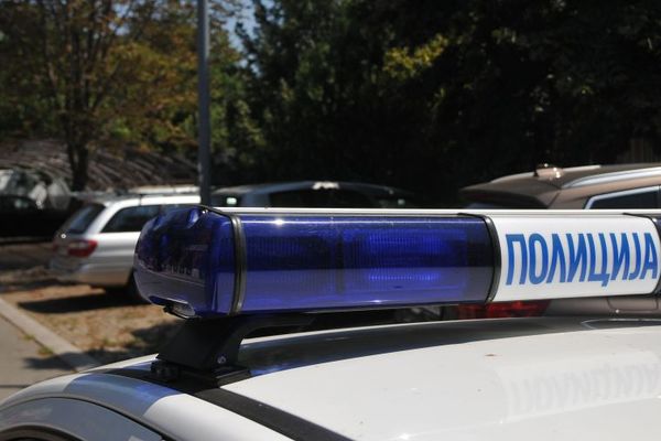 Pretio da će POBITI pola Kliničkog centra BOMBOM!