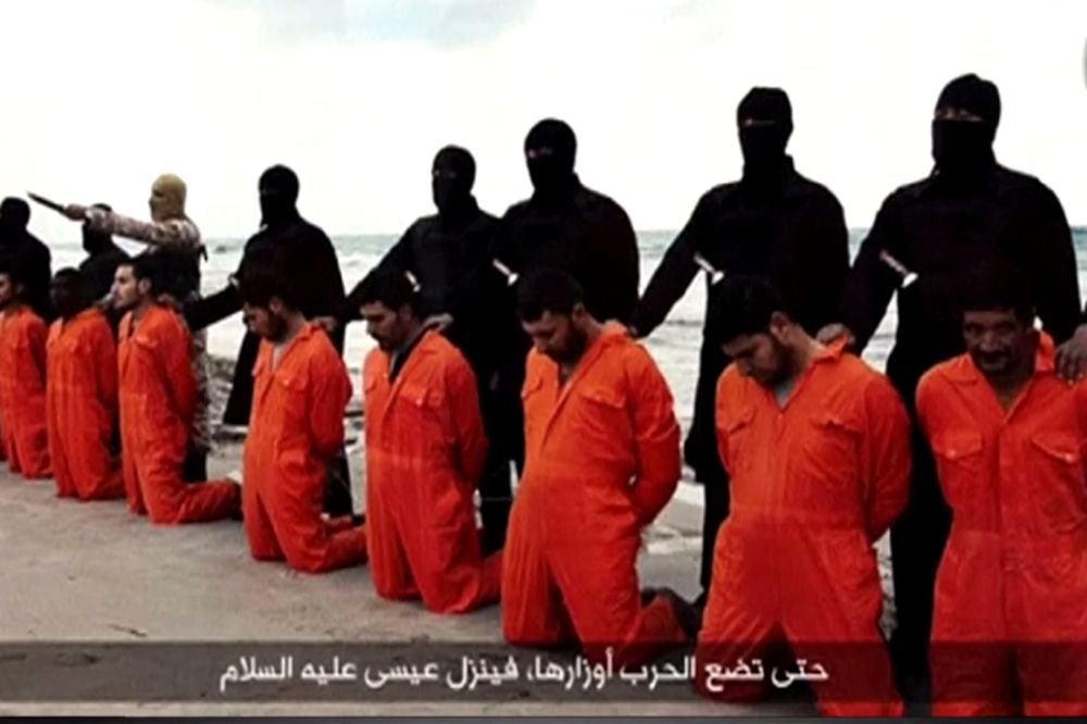 ZALJUBLJENA U ISIS: 20 puta izbola majku nožem zbog maskiranog DŽELATA! (FOTO)