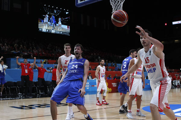 PRIČAJ SRPSKI da te ceo Eurobasket razume! (FOTO) (VIDEO)
