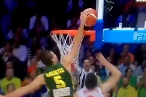 SUDIJE POKRALE SRBIJU: Arbitri nisu priznali čiste poene Markoviću? (VIDEO)