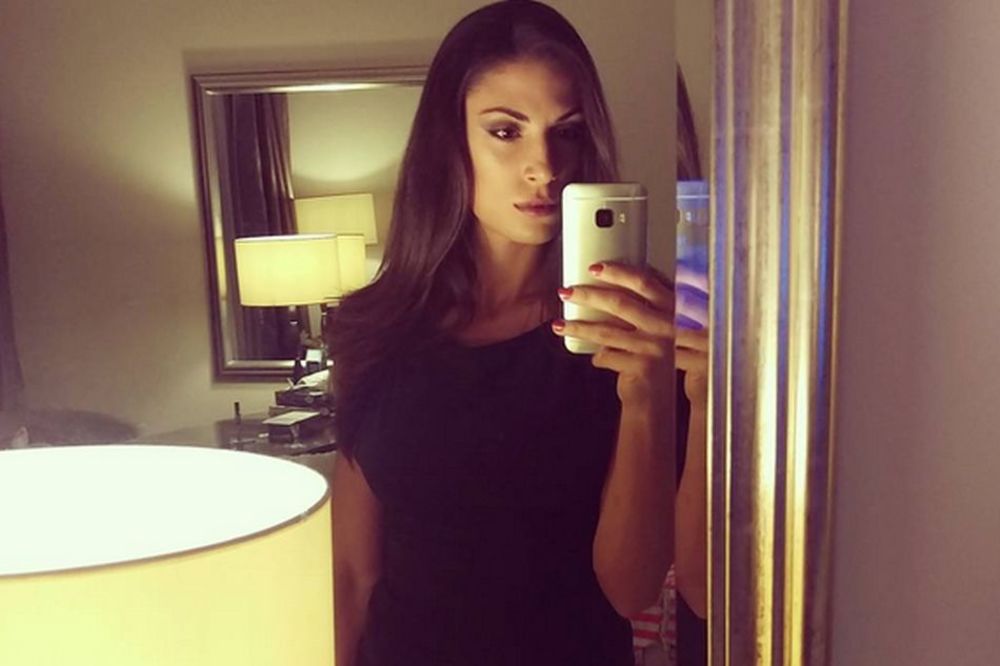 SEKSI DO BOLA: Ivana Španović u crnoj haljini rešila da sruši Instagram (FOTO)