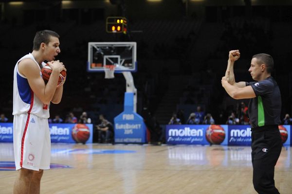 DA LI SU SUDIJE POKRALE SRBIJU? Ova tri momenta pokazuju da jesu! (VIDEO)