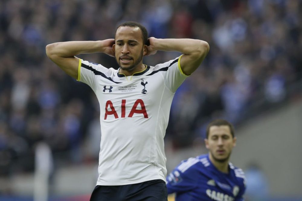 Devojka je prvo šokirala engleskog fudbalera, a onda je shvatio da se ona ispalila! (FOTO)