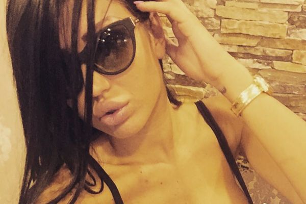 SUPRUGA POLITIČARA PRETI TIJANI AJFON: Završićeš u najlonskoj kesi! (FOTO)