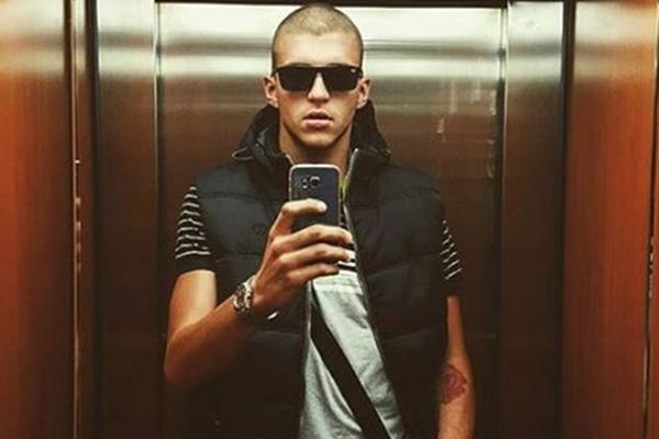 NACIONALISTA: Evo kako je Veljko isprozivao Gej paradu (FOTO)