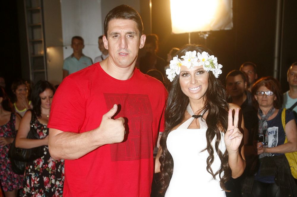 NE MOGU VIŠE DA IZDRŽE: Kristijan i Stanija UGOVORILI SEKS! (FOTO)