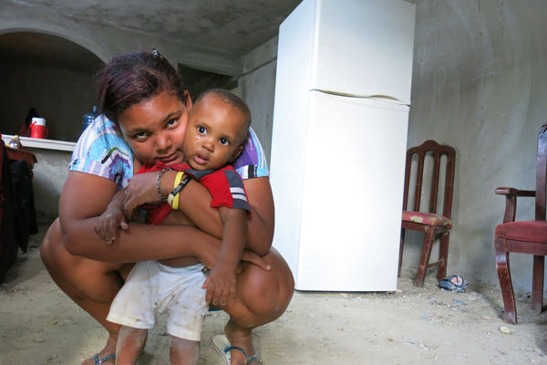 OVIM DEVOJČICAMA U PUBERTETU RASTU PENISI: Dobrodošli u najbizarnije selo na svetu!