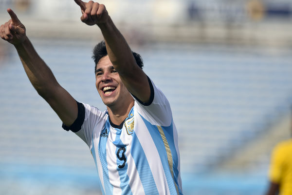 TANGO ARGENTINO: Strašna akcija da bi Simeonev sin dao gol! (VIDEO)