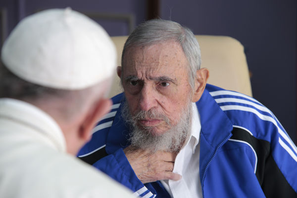 TRENERKA STIL: Fidel Kastro baš voli da menja sportske brendove! (FOTO)