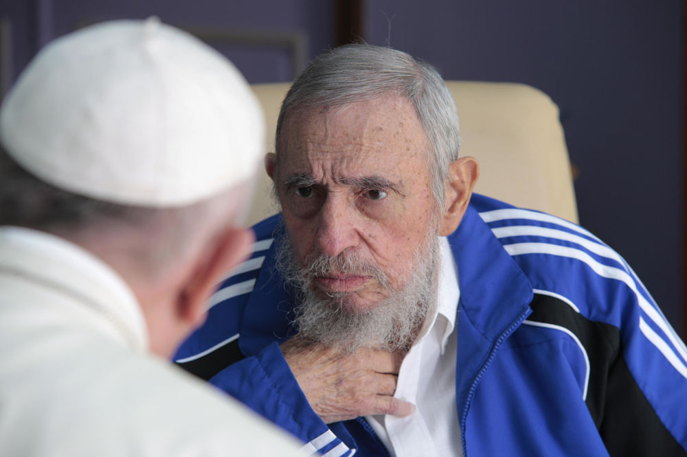 TRENERKA STIL: Fidel Kastro baš voli da menja sportske brendove! (FOTO)