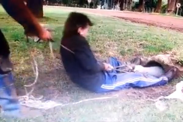 Spustili su se u kanalizaciju. Ono što su posle uradili vratiće vam veru u ljude (VIDEO)