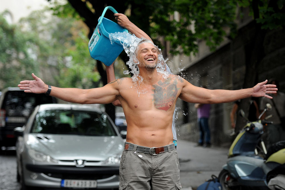 ČEDA OPET U GIPSU: Izdržao sam samo 10 meseci bez povrede! (FOTO) (VIDEO)