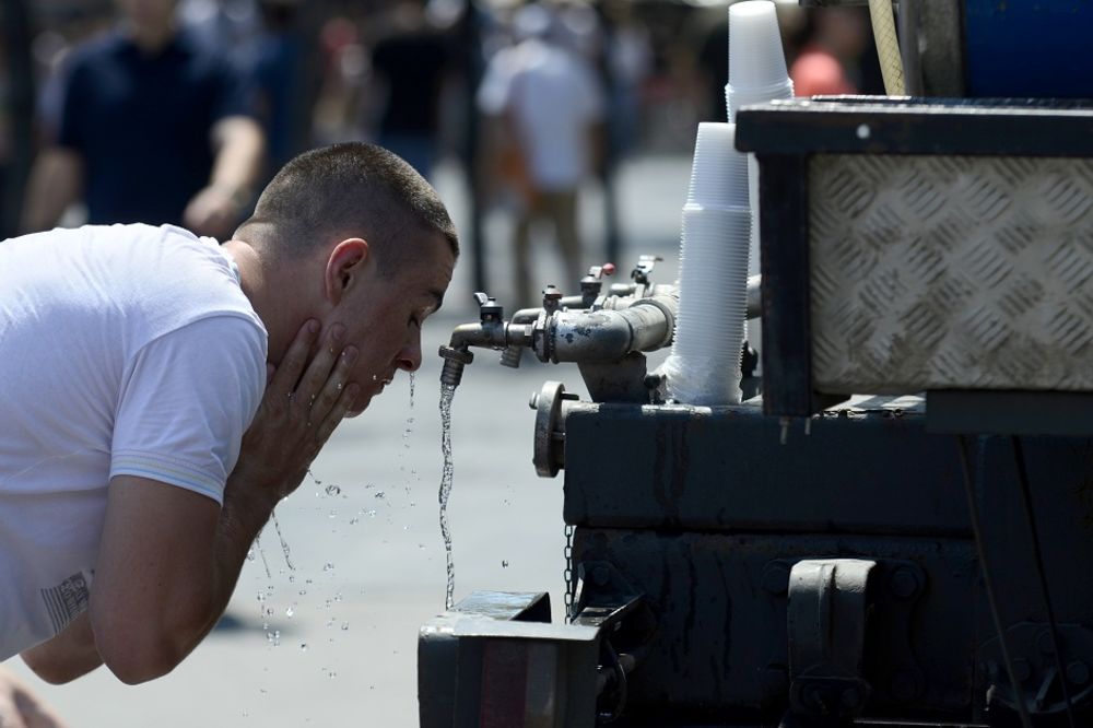 PAKAO U BEOGRADU: Ponovo stižu tropske vrućine!
