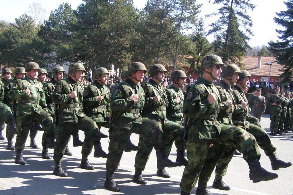 VOJNICI STREPE: I oni s ugovorom uskoro mogu ostati bez posla!