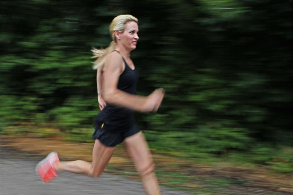 UJUTRU TRČALA POLUMARATON, A UVEČE ODRAĐIVALA PO PETORICU: Šokantna ispovest američke ateltičarke! (FOTO) (VIDEO)