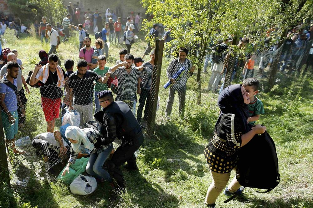 UVODE VANREDNO STANJE? Hrvati traže veći broj vojnika i zatvaranje granica