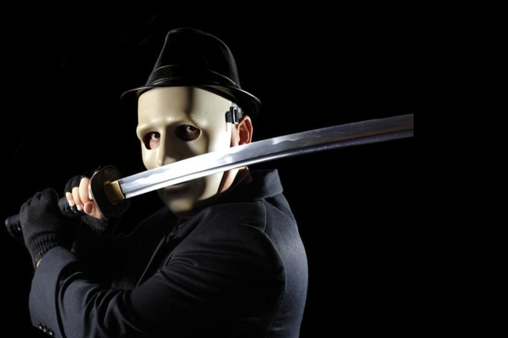 VIĐU OVO: Crnogorac ostao bez drevne SAMURAJSKE KATANE