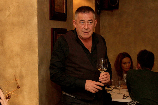 Mima Karadžić reklamira i promoviše NATO u Crnoj Gori!