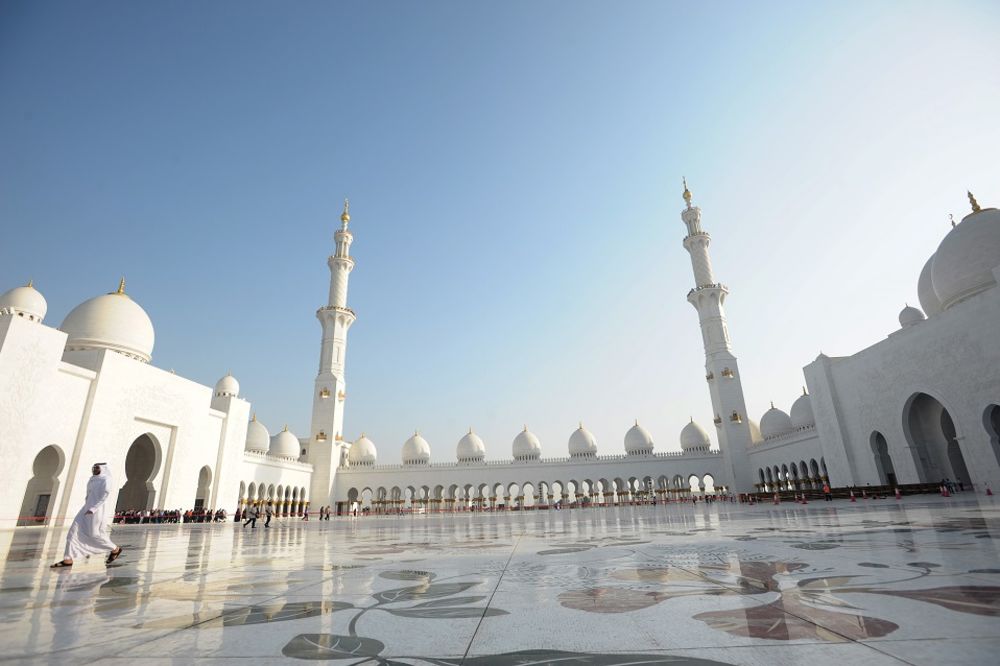 NA OVAJ PRAZNIK DECA DOBIJAJU POKLONE: Danas počinje proslava Bajrama