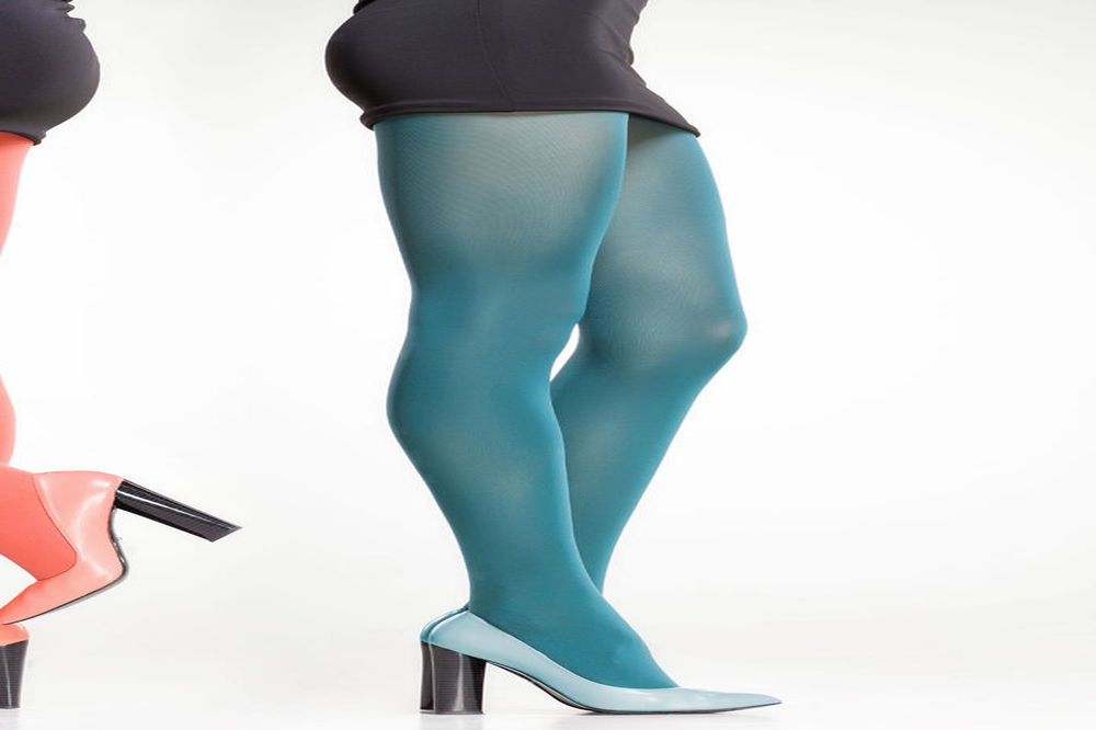 Da li znate kako pravilno treba da obujete najlon čarape? (VIDEO)