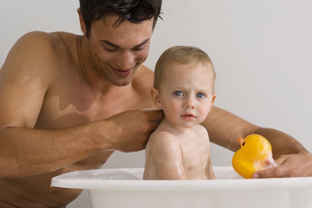 Najveća kompanija na svetu, a bebama prodaje hemikalije koje izazivaju RAK!