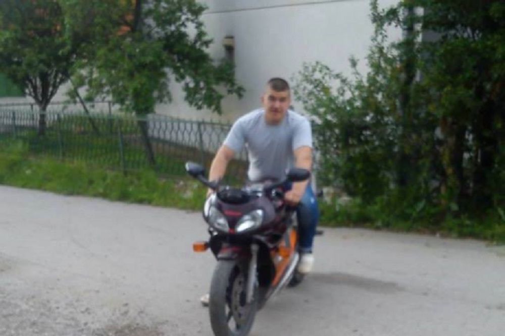 PROŠAO KROZ CRVENO I ZAKUCAO SE U AUTO: Jeziva smrt motocikliste u Prokuplju!