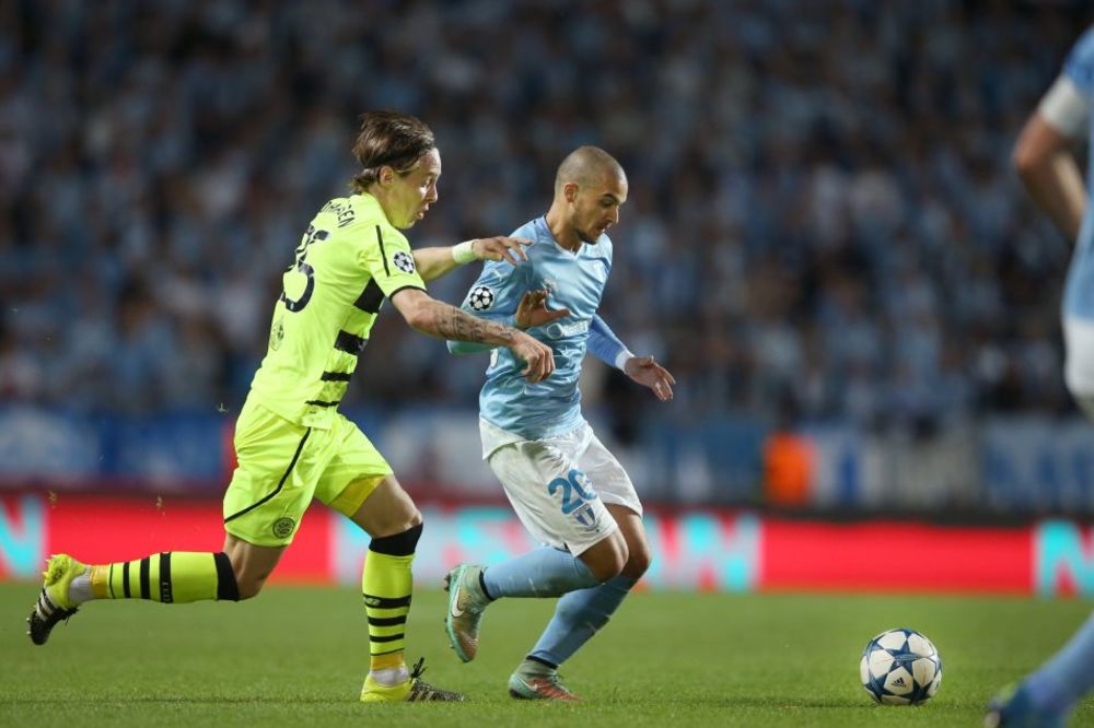 MANDIĆEVIM STOPAMA: Novi Srbin oblači dres Crne Gore! (FOTO)