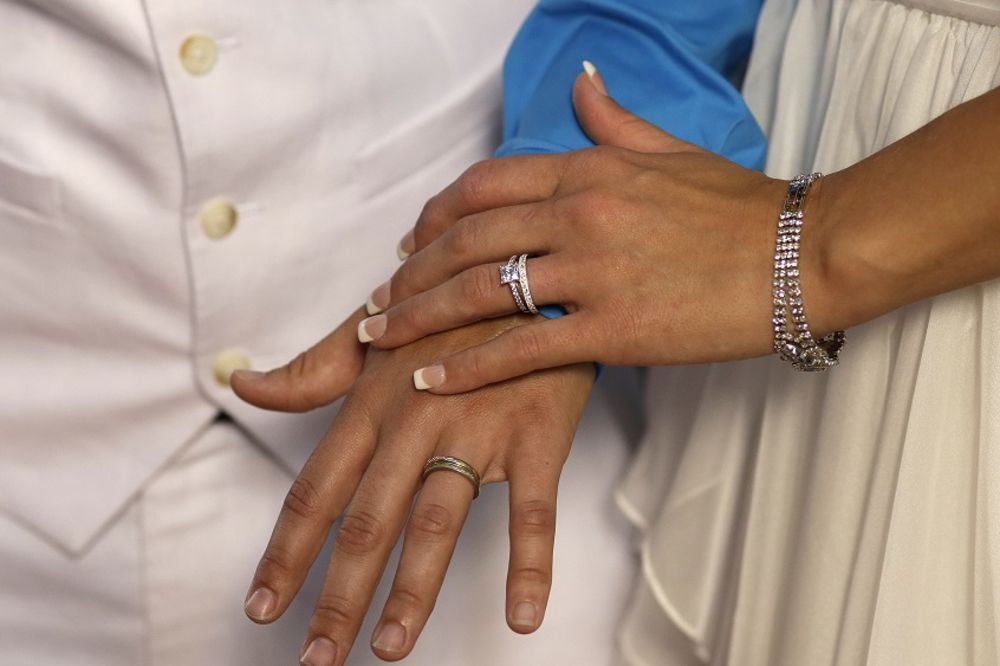 10 TIPOVA ŽENA KOJE MUŠKARCI NE ŽELE DA OŽENE: Da li spadate u njih? (FOTO)