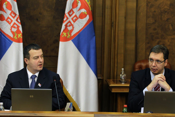 VUČIĆ: Nervira me što se Dačić ne diže ranije