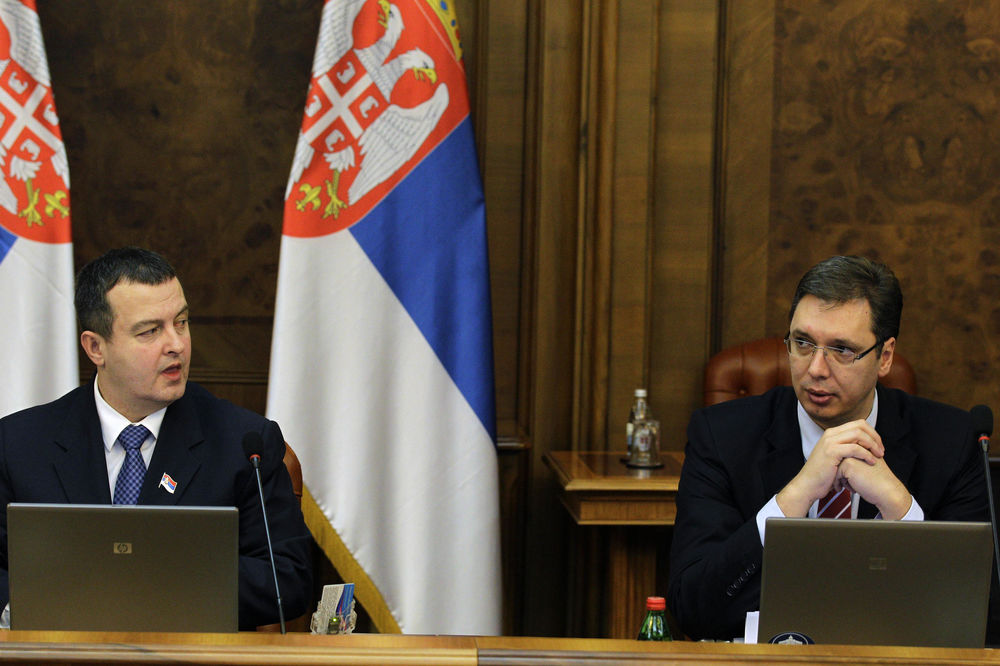 VUČIĆ: Nervira me što se Dačić ne diže ranije