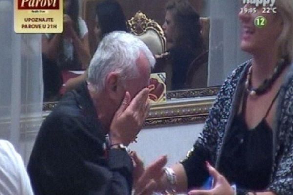 Era dobio batine, reagovalo obezbeđenje i lekari! (FOTO)