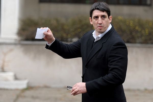 Kristijan: Pucali su na mene automatima dok sam krao smokve ministarki! (FOTO)