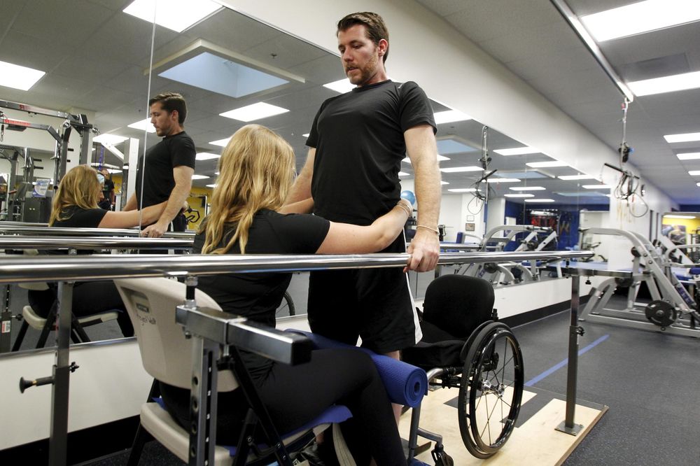 SRBIN ČINI ČUDA U AMERICI: Paralizovani hodaju PO PRVI PUT, zahvaljujući njemu! (VIDEO)