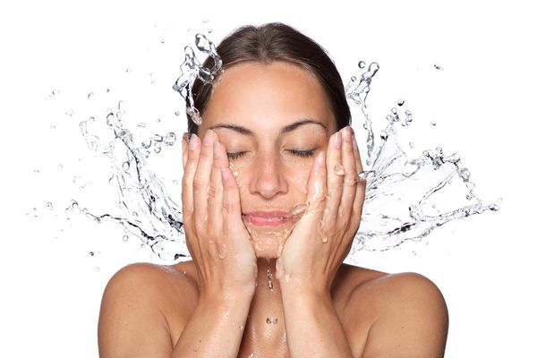 ZATEGNITE KOŽU I UBLAŽITE BORE: Ovaj  tonik ima magično dejstvo (FOTO)