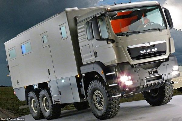 KAKVA ZVERINA: Ceo život možete spakovati u ovo čudo od kamiona! (FOTO) (VIDEO)