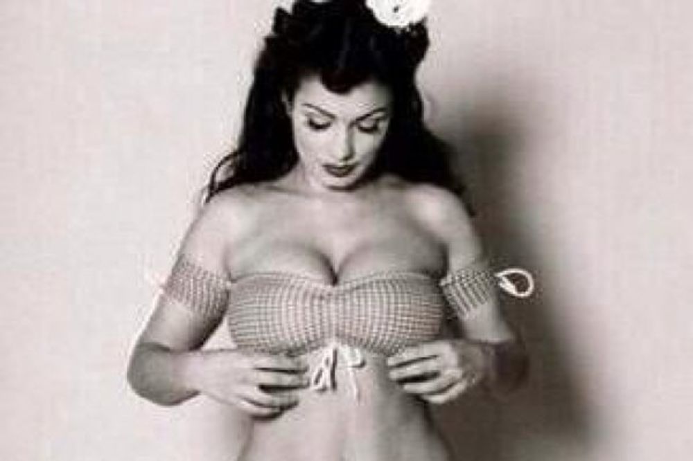 Ovako izgleda savršena žena iz 1955. godine (FOTO)