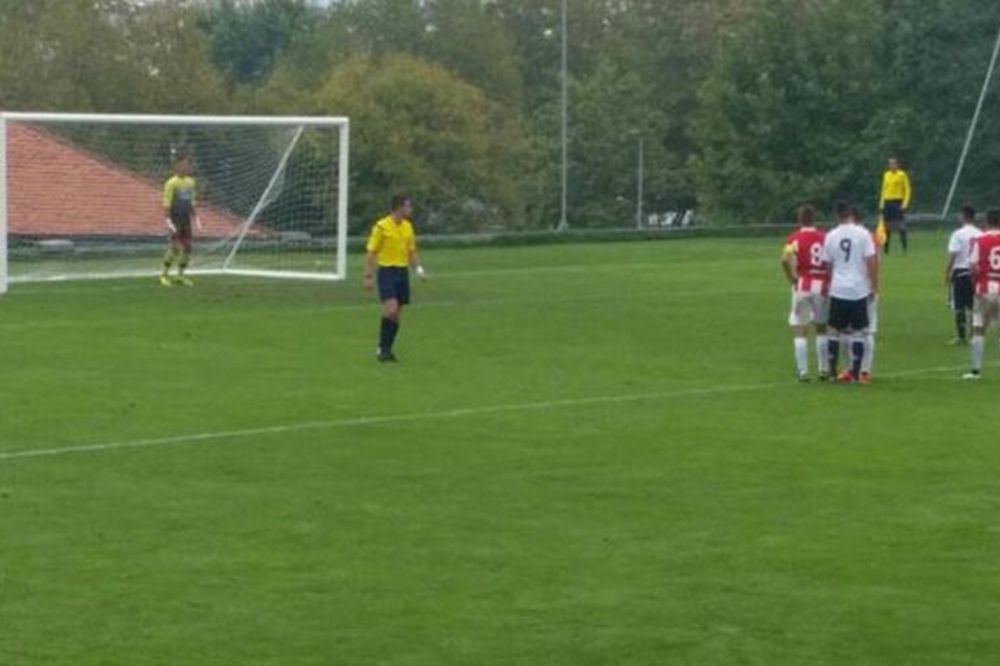 3 PENALA U OMLADINSKOM DERBIJU: Zvezda potvrdila dominaciju nad Partizanom! (FOTO)