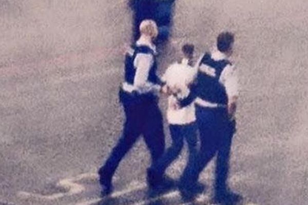 Otvorio je vrata na avionu na 9.000 metara misleći da je tu ulaz u WC! (FOTO)