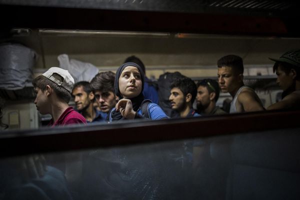 HLADNO IM: Migranti iz Iraka neće u Finsku! (FOTO)