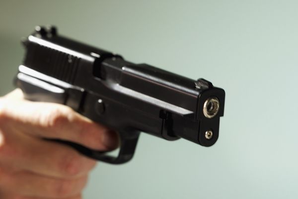 Horor na Zvezdari: Udario ženu kolima, pa izrešetao mladića!