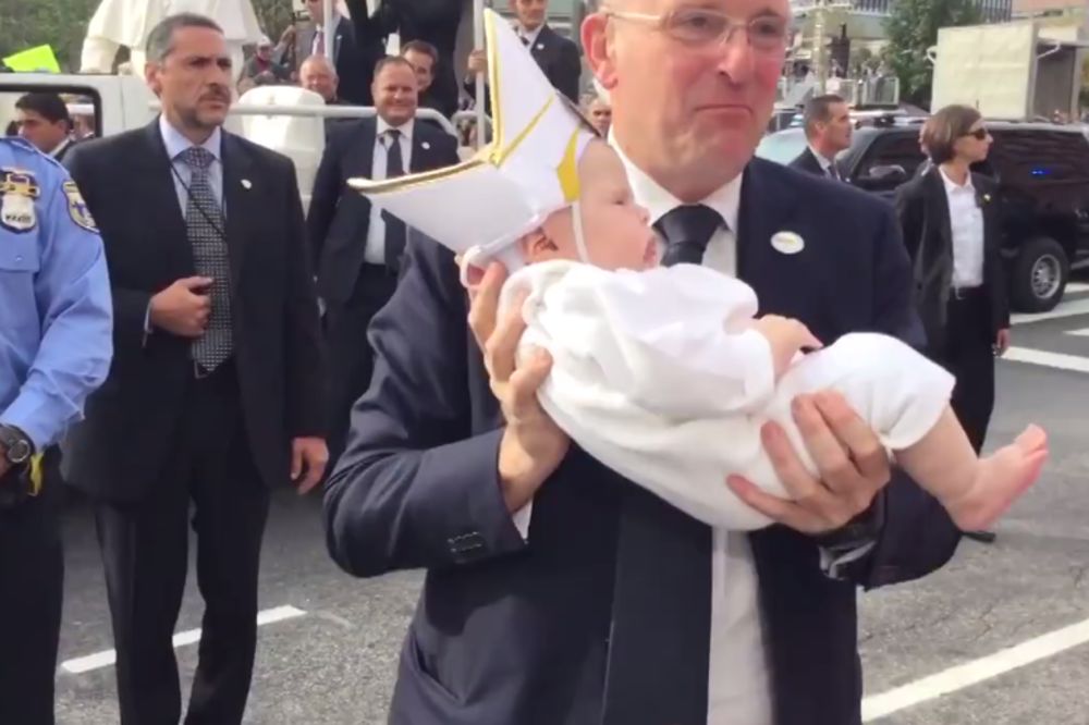 BEBA PAPA: Franja ima svoju MINI varijantu i baš mu se dopala (FOTO) (VIDEO)