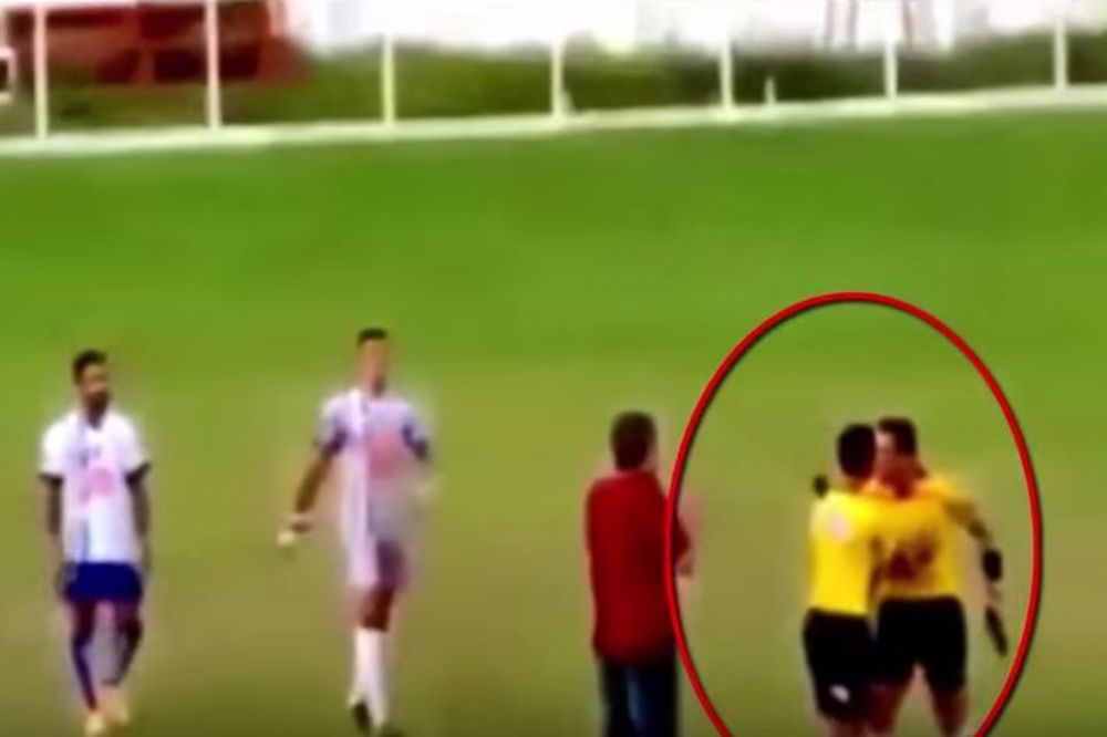 DA LI JE MOGUĆE? Sudija izvadio PIŠTOLJ nasred utakmice! (VIDEO)