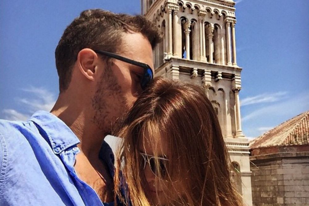 Severina i Kebin mali rekli Da: Pogledajte prvu fotografiju mladenaca iz sale! (FOTO)