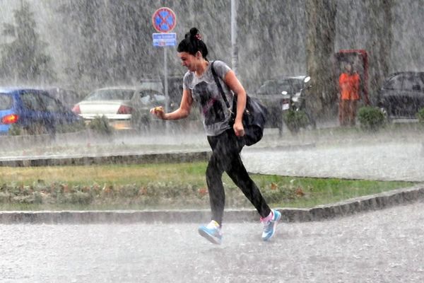 Celog dana oblaci i kiša, mogući olujni udari, temperatura do 22 stepena!