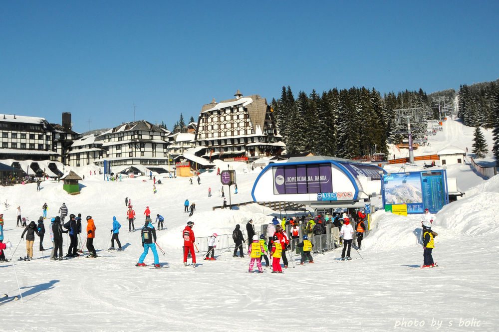INVAZIJA RUSA NA KOPAONIK: Devet čarter letova stiže na srpsku lepoticu
