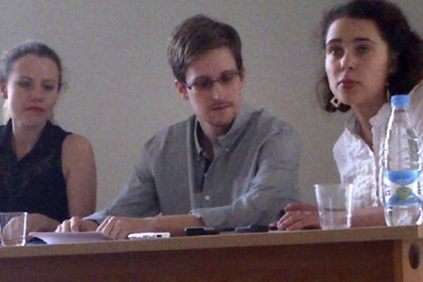 SVET U PANICI ZBOG NOVIH AFERA: Edvard Snouden opet otkriva tajne moćnika! (FOTO)