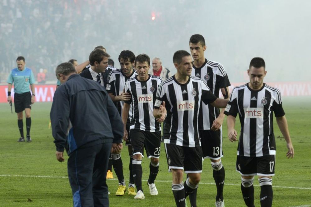 Zvezda podnosi prijavu protiv Partizana! Crno-belima preti oduzimanje bodova!