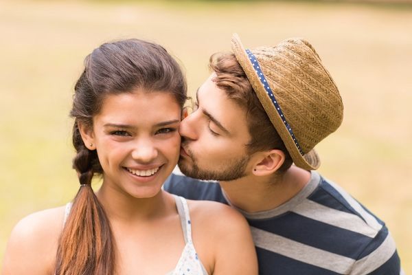 20 stvari koje muškarci rade ako vas stvarno vole (FOTO)