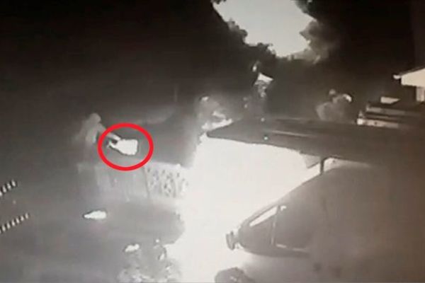 Slučajno se zapalio u pokušaju da podmetne požar bivšem gazdi (VIDEO)