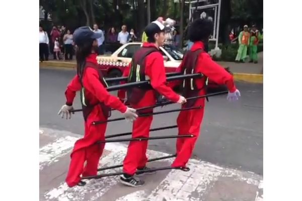 Neviđena fora: Da li biste ušli u "vozić" sa ovim muškarcem!